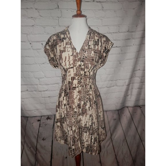 Nanette Lepore Dresses & Skirts - Nanette Lepore Dress Silk 6 Beige Taupe Button Up